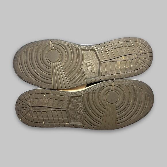 Air Jordan 1 Retro High OG “Volt Gold” - Picture 6 of 6